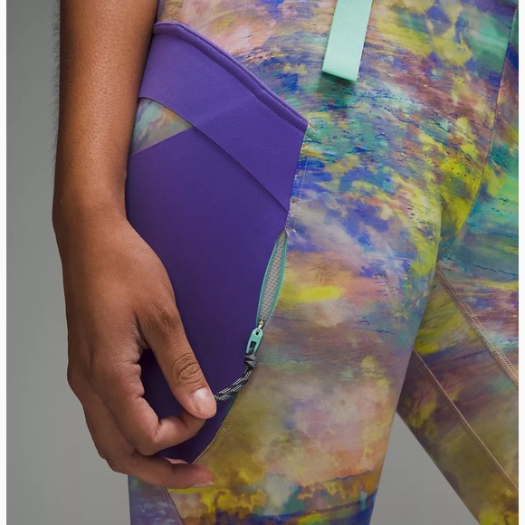 😍NWTs Lululemon Cargo Super-High-Rise Hiking Tight 25" - Picture 6 of 9